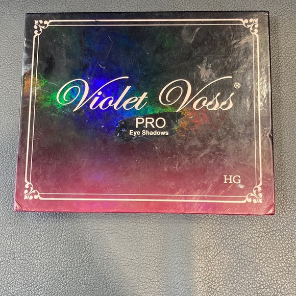 VIOLET VOSS ‘ Holy Grail PRO Palette’ - Picture 2 of 5